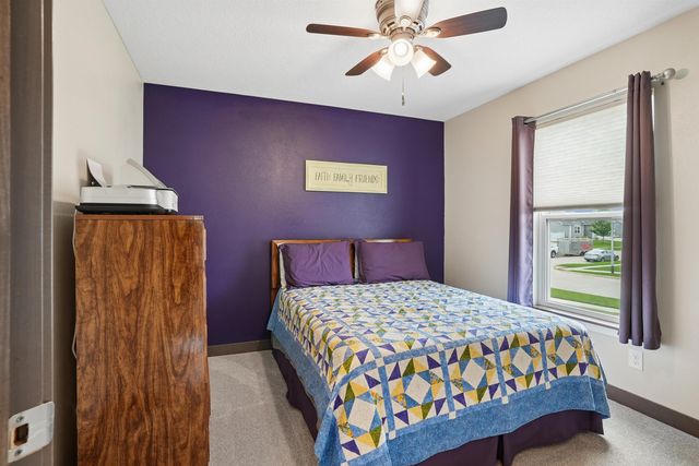 5522 Red Oak Lane, Cedar Falls, IA 50613