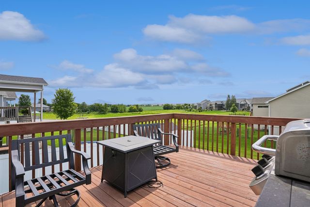 5522 Red Oak Lane, Cedar Falls, IA 50613