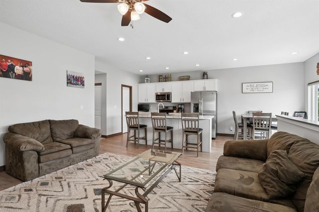 5522 Red Oak Lane, Cedar Falls, IA 50613