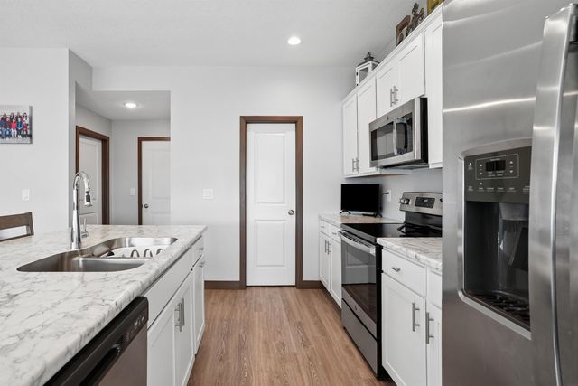 5522 Red Oak Lane, Cedar Falls, IA 50613