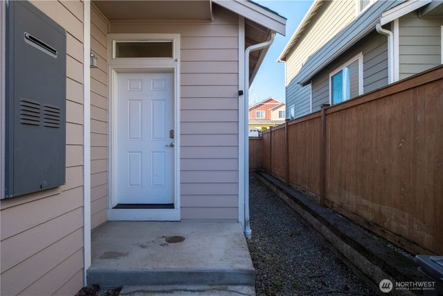 26168 21st Place S, Des Moines, WA 98198