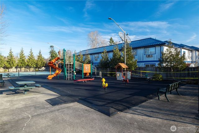 26168 21st Place S, Des Moines, WA 98198