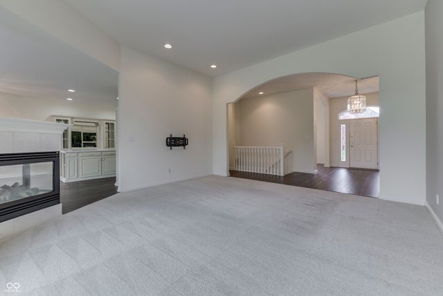 3978 Brockton Manor South Drive, Greenwood, IN 46143