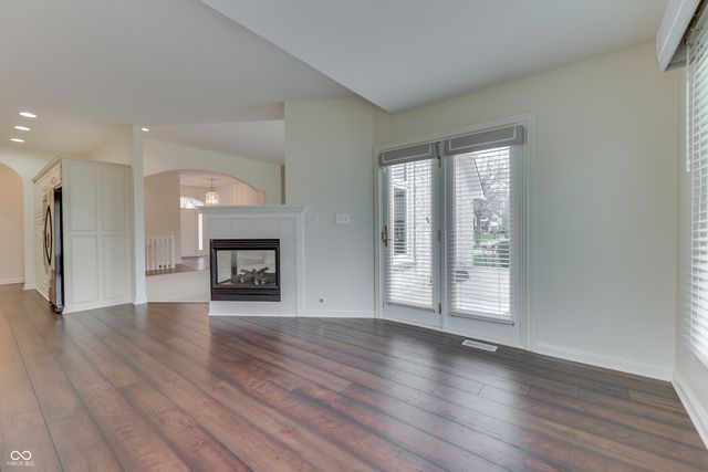 3978 Brockton Manor South Drive, Greenwood, IN 46143