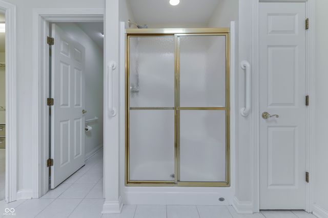 3978 Brockton Manor South Drive, Greenwood, IN 46143