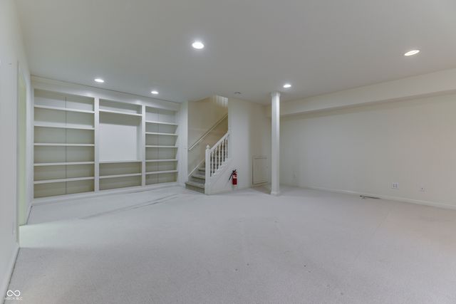 3978 Brockton Manor South Drive, Greenwood, IN 46143