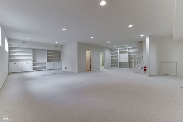 3978 Brockton Manor South Drive, Greenwood, IN 46143