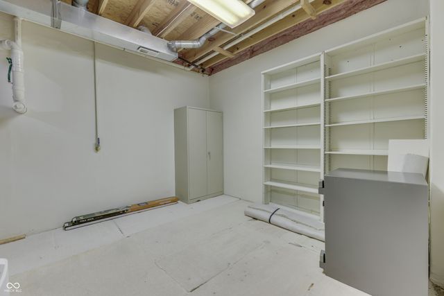 3978 Brockton Manor South Drive, Greenwood, IN 46143