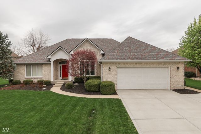 3978 Brockton Manor South Drive, Greenwood, IN 46143