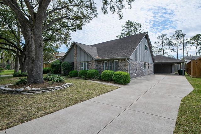 1123 Candlelight Lane, Houston, TX 77018