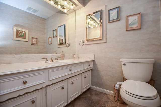 1123 Candlelight Lane, Houston, TX 77018