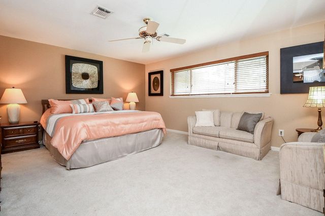 1123 Candlelight Lane, Houston, TX 77018