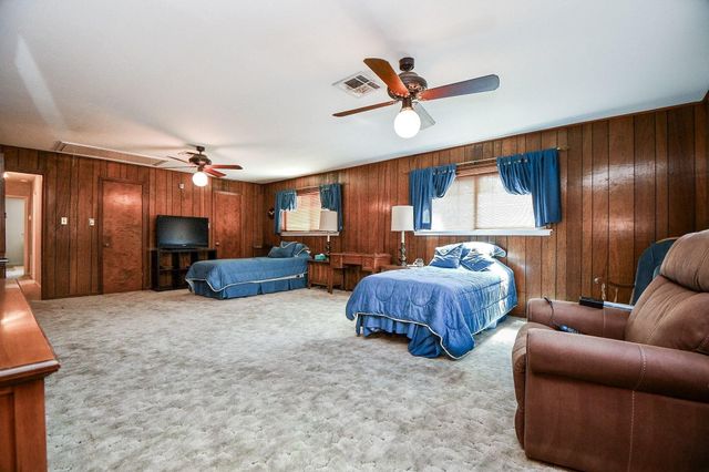 1123 Candlelight Lane, Houston, TX 77018