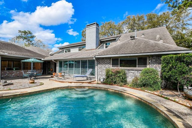 1123 Candlelight Lane, Houston, TX 77018