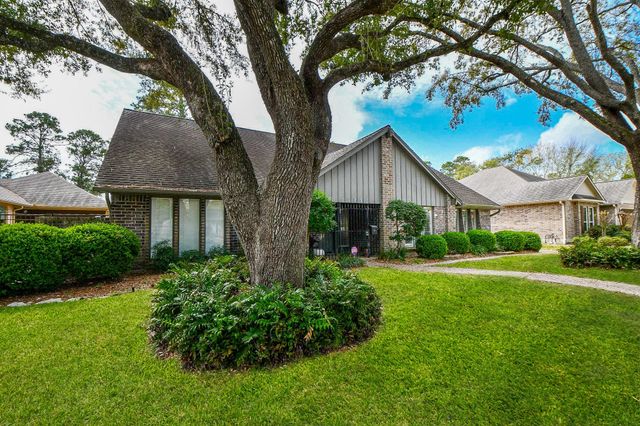 1123 Candlelight Lane, Houston, TX 77018