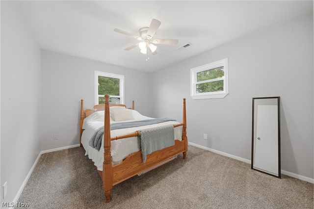 3471 State Route 5, Newton Falls, OH 44444