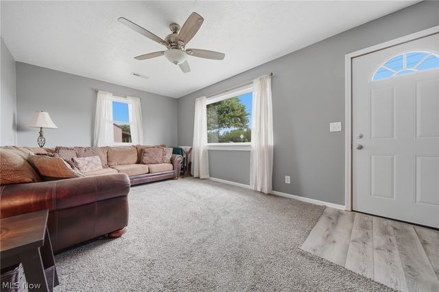 3471 State Route 5, Newton Falls, OH 44444