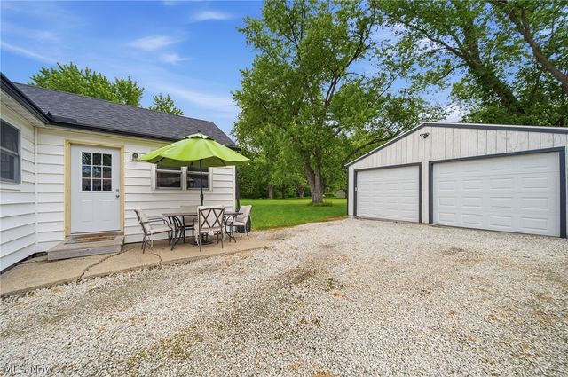 3471 State Route 5, Newton Falls, OH 44444