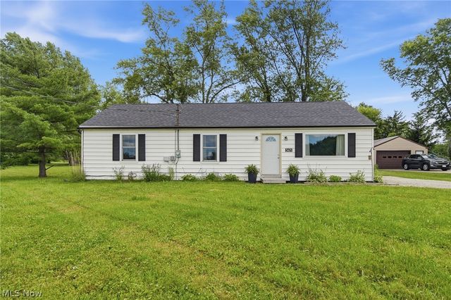 3471 State Route 5, Newton Falls, OH 44444