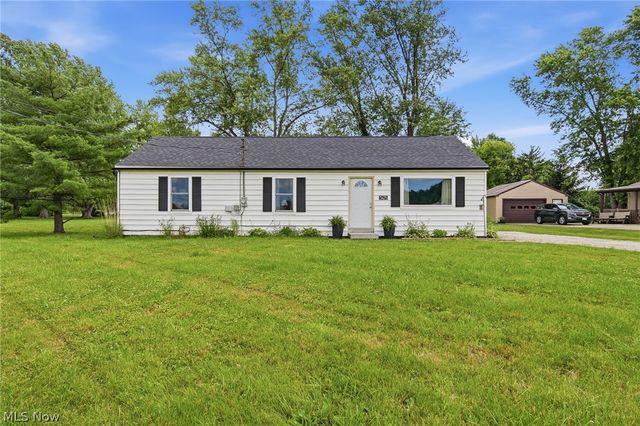 3471 State Route 5, Newton Falls, OH 44444