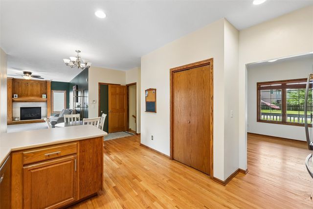 9921 Catalina Drive, Johnston, IA 50131