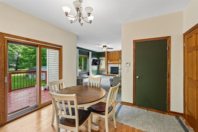 9921 Catalina Drive, Johnston, IA 50131