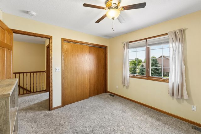 9921 Catalina Drive, Johnston, IA 50131