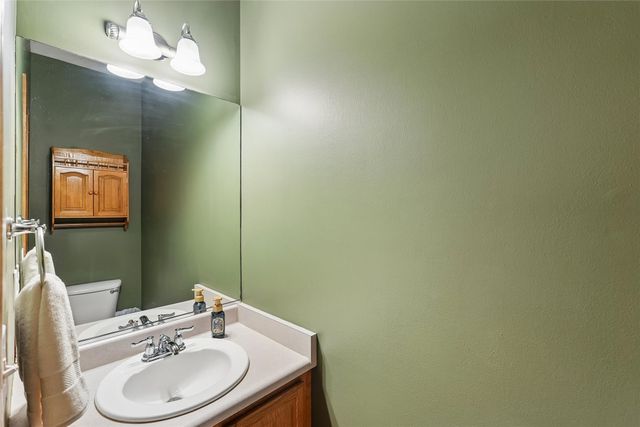 9921 Catalina Drive, Johnston, IA 50131