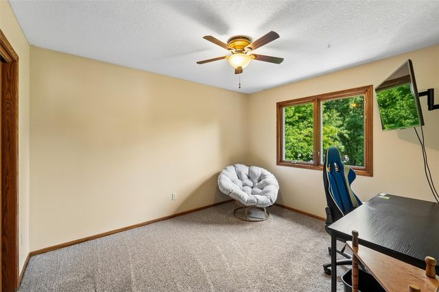 9921 Catalina Drive, Johnston, IA 50131