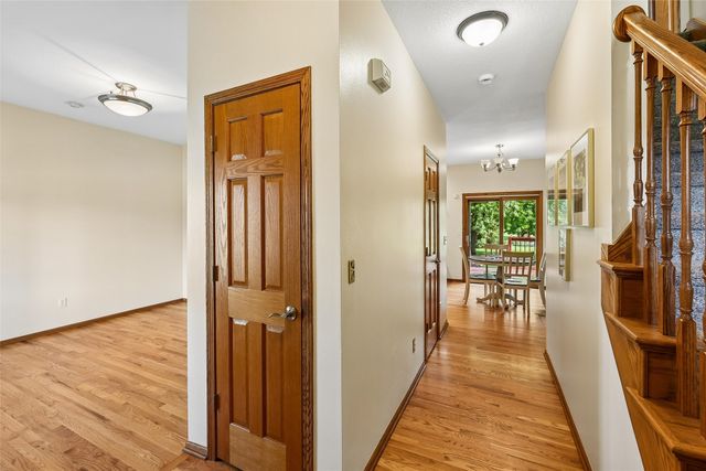 9921 Catalina Drive, Johnston, IA 50131