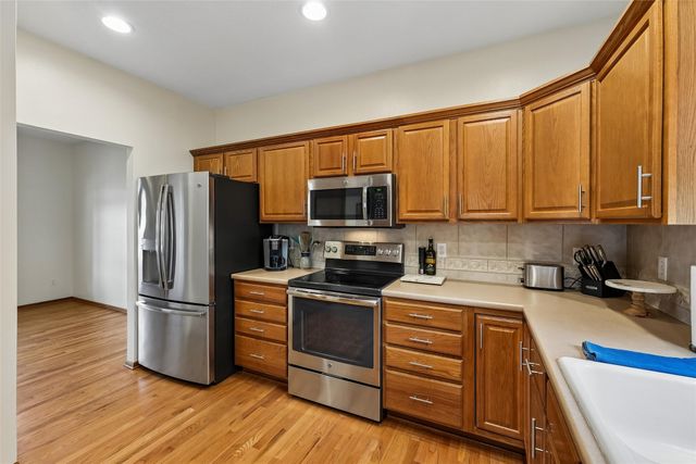 9921 Catalina Drive, Johnston, IA 50131