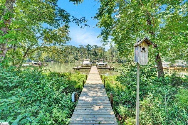 335 Arsenal Drive, Ninety Six, SC 29666