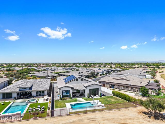 6693 S GIRALDA Avenue, Gilbert, AZ 85298