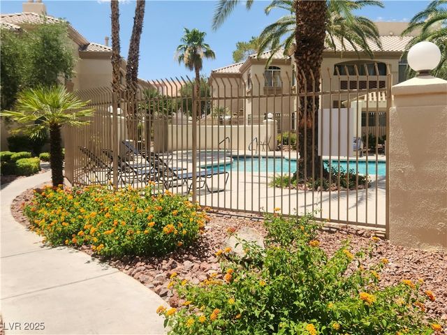 7400 West Flamingo Road 1033, Las Vegas, NV 89147