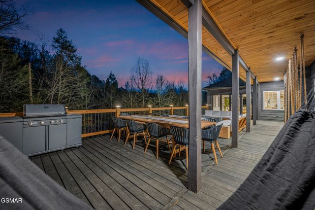 2210 Woodcock Trail, Sevierville, TN 37876