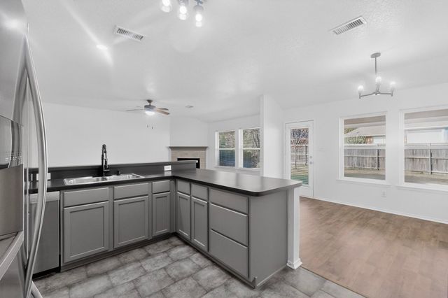 317 Vera Drive, Burleson, TX 76028