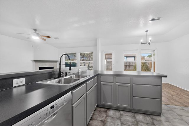 317 Vera Drive, Burleson, TX 76028