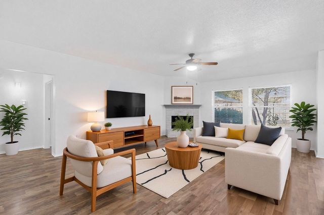 317 Vera Drive, Burleson, TX 76028