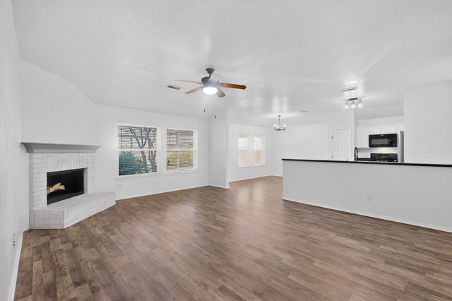 317 Vera Drive, Burleson, TX 76028