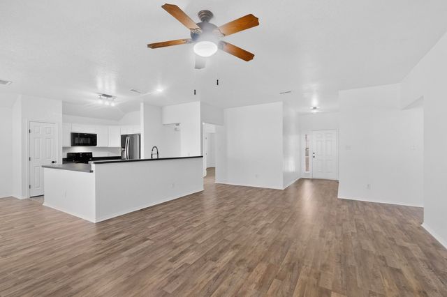 317 Vera Drive, Burleson, TX 76028