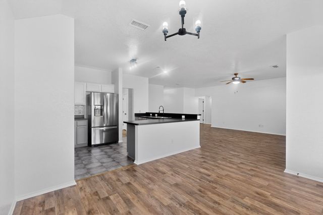 317 Vera Drive, Burleson, TX 76028