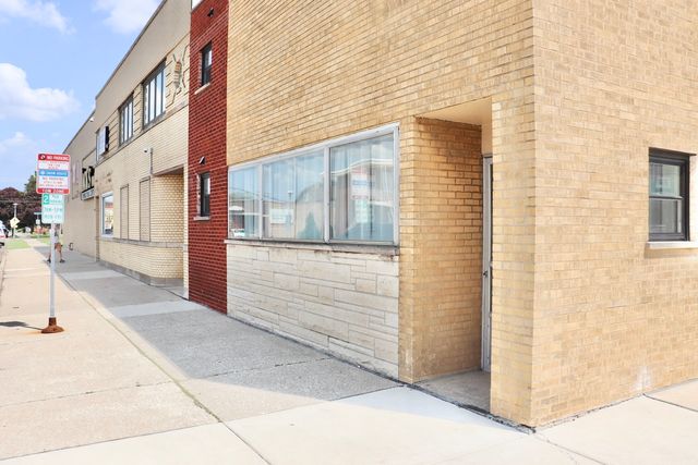 6646 26th Street 1F, Berwyn, IL 60402