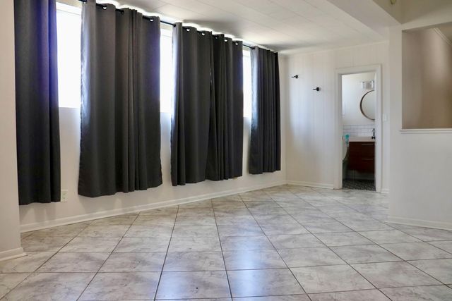6646 26th Street 1F, Berwyn, IL 60402