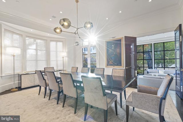 2109 DUNMORE LN NW, Washington, DC 20007