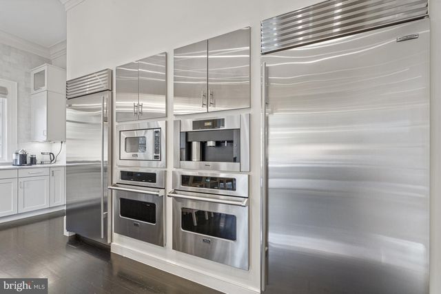 2109 DUNMORE LN NW, Washington, DC 20007