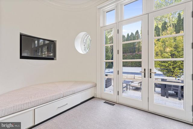 2109 DUNMORE LN NW, Washington, DC 20007