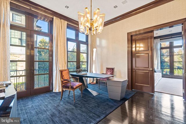 2109 DUNMORE LN NW, Washington, DC 20007