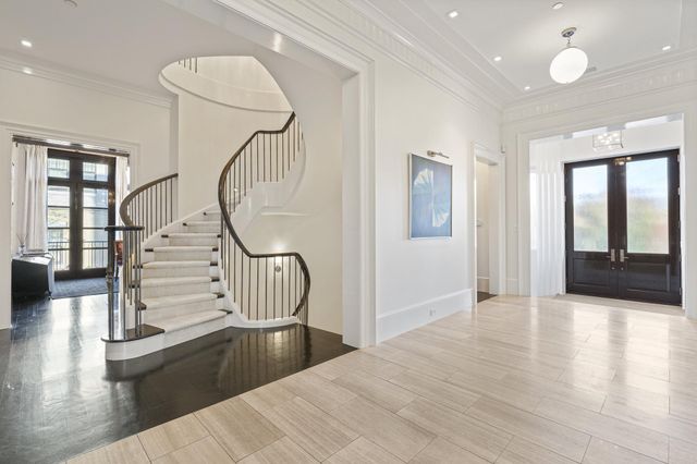 2109 DUNMORE LN NW, Washington, DC 20007
