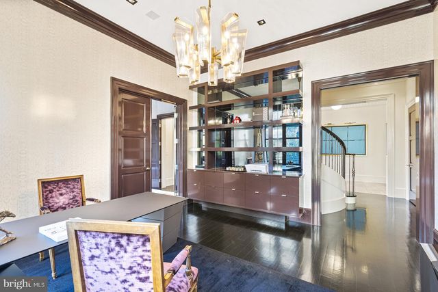 2109 DUNMORE LN NW, Washington, DC 20007