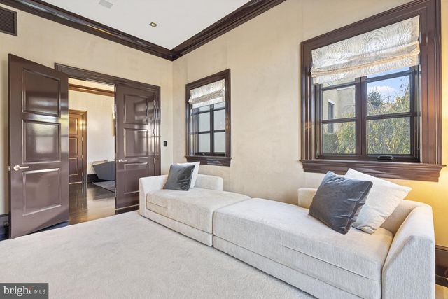 2109 DUNMORE LN NW, Washington, DC 20007